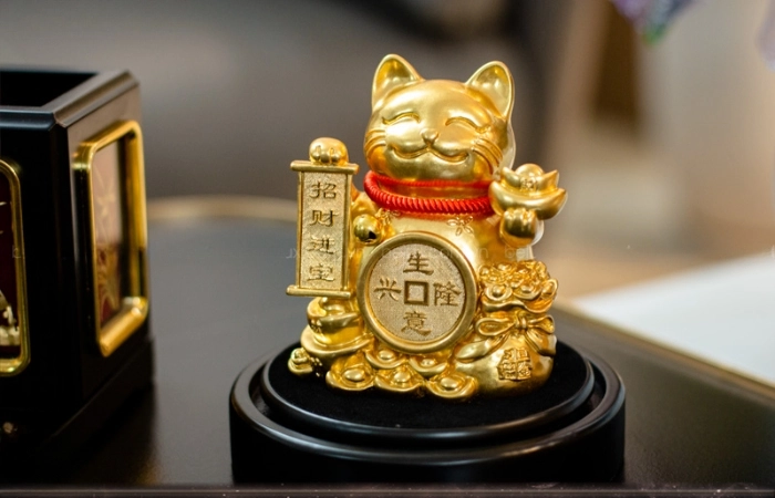 Mèo thần tài bằng vàng mang đến thịnh vượng và thành công