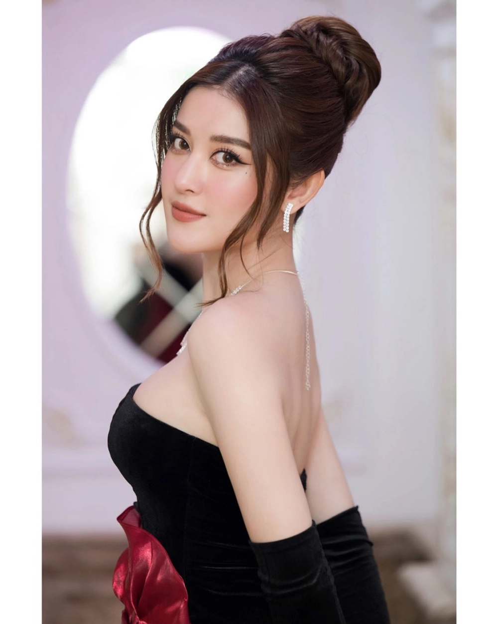 Nhan sắc yêu kiều của Trần Mỹ Huyền