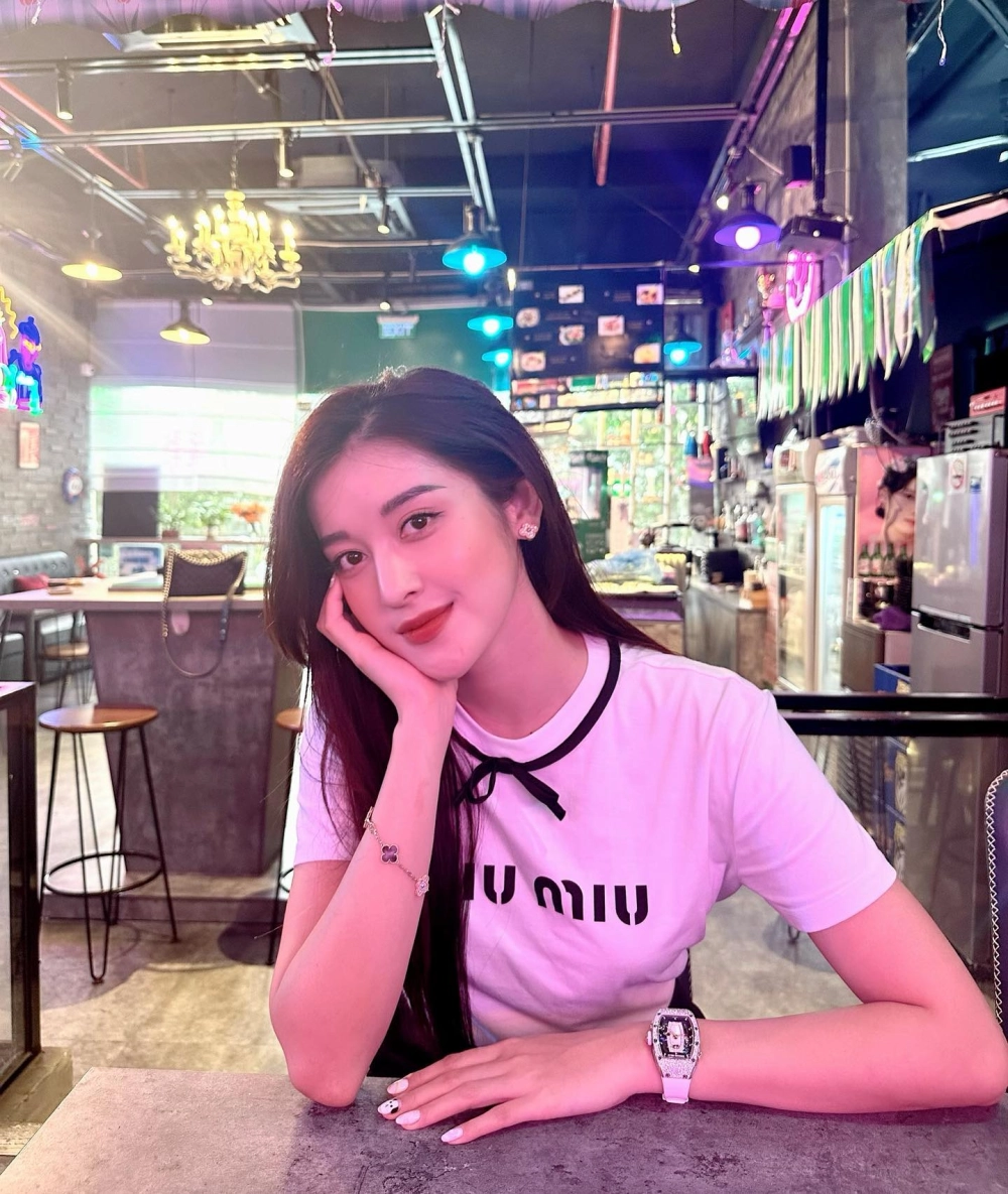 Khoảnh khắc tỏa sáng của A hậu Huyền My trên sân khấu