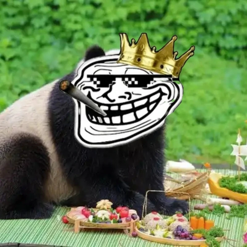 Không ai lầy bằng meme gấu trúc ngang ngược