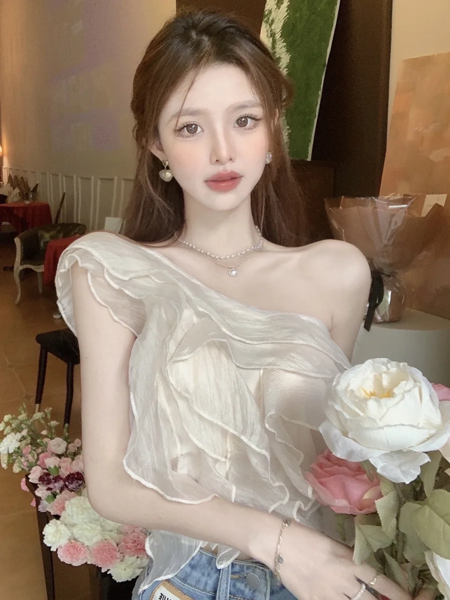 Hàn Quốc gái xinh gây ấn tượng với phong cách thời trang trẻ trung