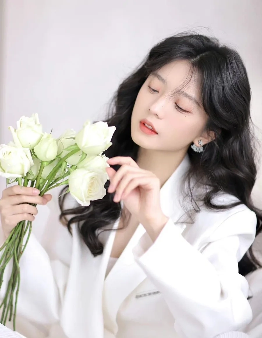 Gái đẹp cute mang vẻ đẹp tự nhiên cùng nét duyên dáng ngọt ngào