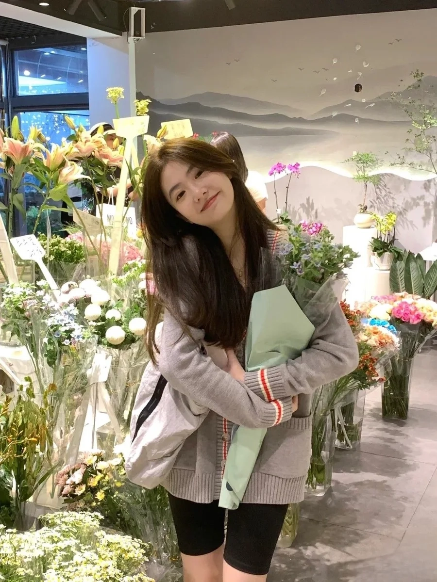 Gái cute xinh rạng rỡ trong từng khoảnh khắc cực kỳ nổi bật