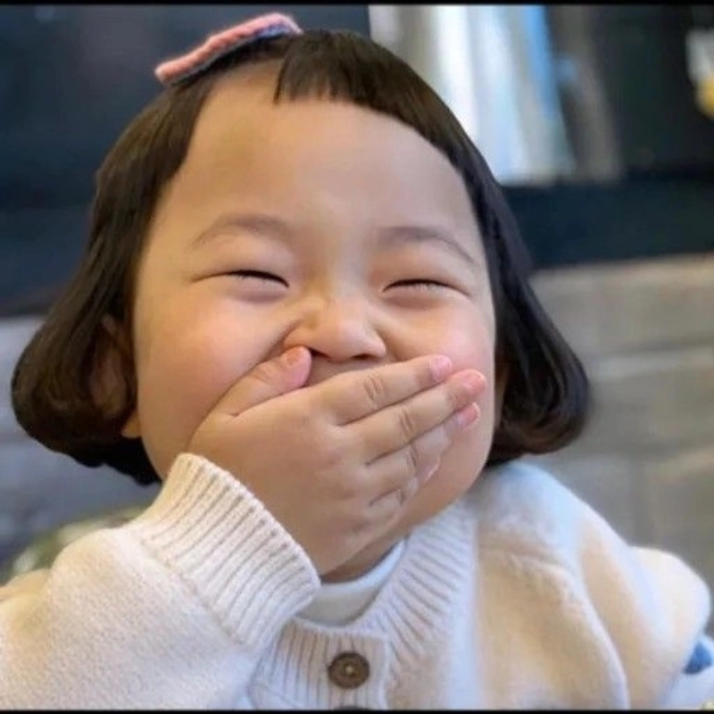 Ngại ngùng nhưng vẫn đáng yêu như meme ngại cute