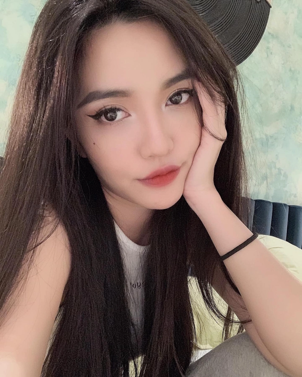 Top hot gái xinh ig với nhan sắc nổi bật và thần thái cực cuốn hút