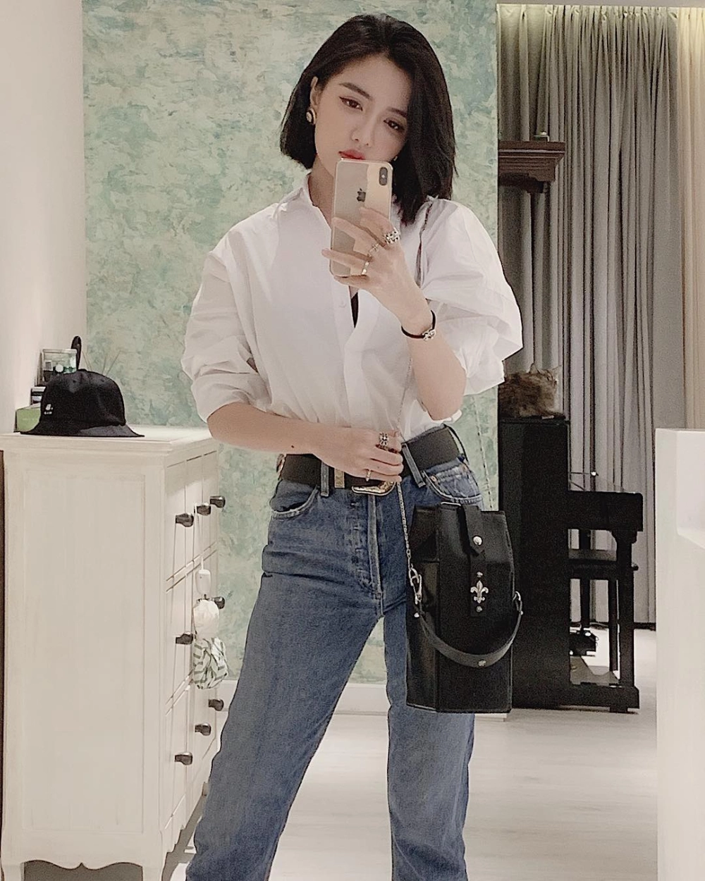 Khám phá vẻ đẹp ngọt ngào của Ca sĩ Bích Phượng trong từng khung hình