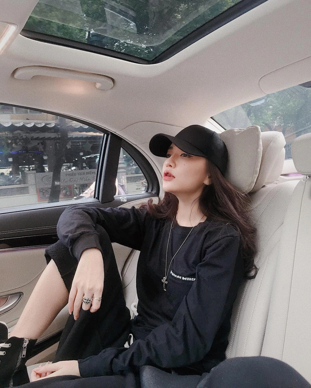 Thưởng thức hình ảnh Ca sĩ Bích Phượng hát dân ca duyên dáng đầy cảm xúc