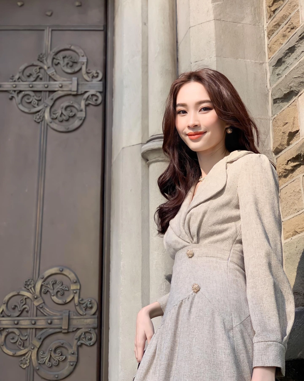 Khám phá tiểu sử hoa hậu Đặng Thu Thảo đầy cảm hứng