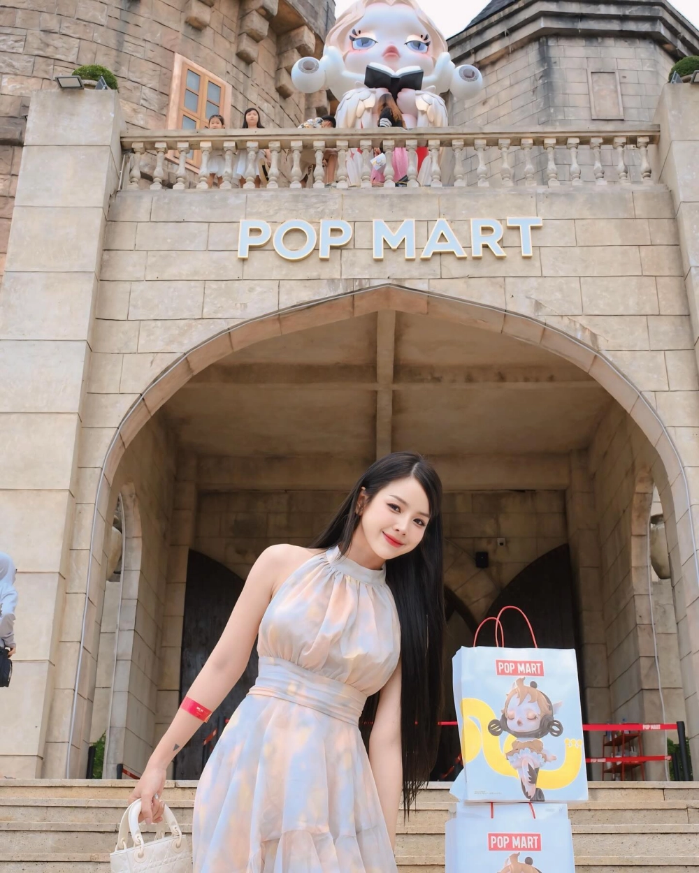 Theo dõi ngay kênh DJ Mie official để cập nhật nhạc hot nhất