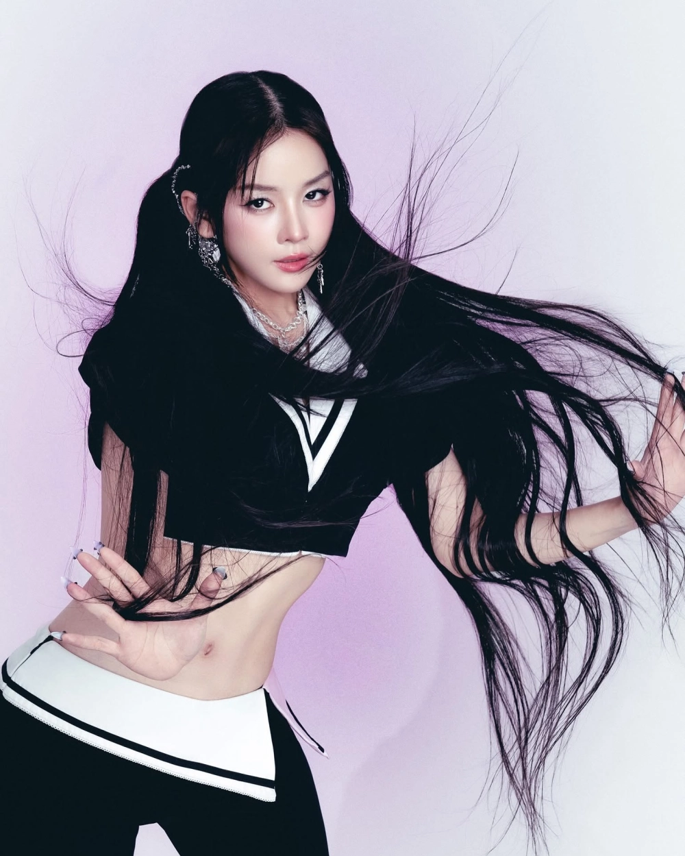 Hình ảnh hiếm hoi của DJ Mie lúc chưa thẩm mỹ được tiết lộ