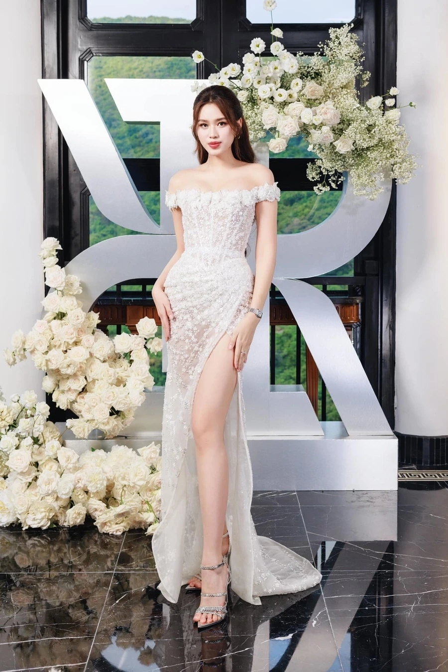 Hoa hậu Đỗ Thị Hà thi miss world rạng rỡ đại diện Việt Nam đầy tự hào
