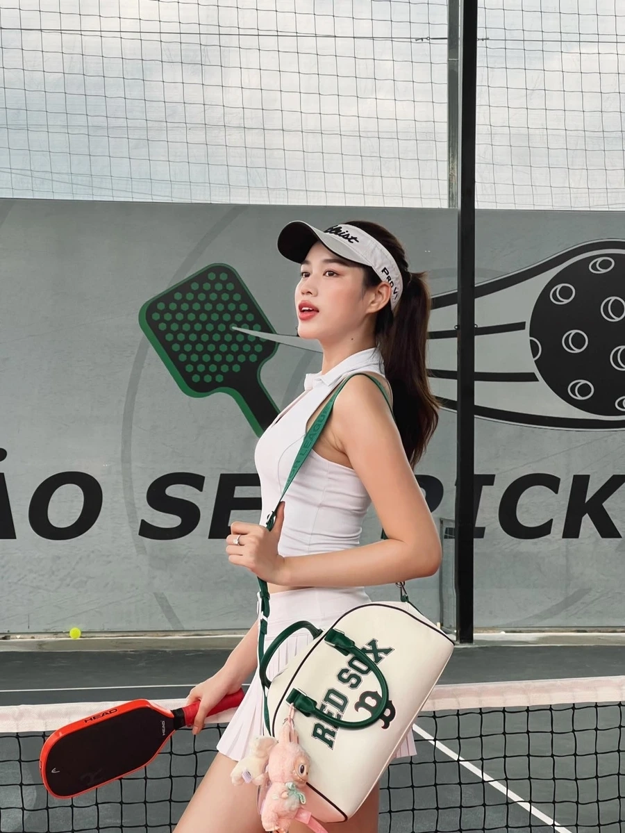 Hoa hậu Đỗ Thị Hà thi hoa hậu thế giới khẳng định sắc vóc và trí tuệ