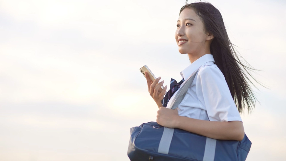 Co gai nhat ban dễ thương nhẹ nhàng toát lên vẻ đẹp tinh khôi