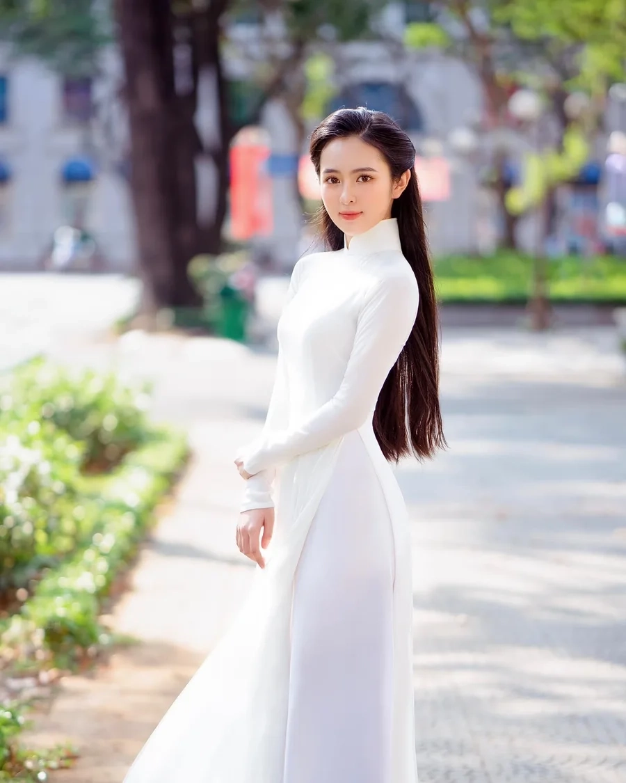 Áo dài nữ tôn lên nét đẹp duyên dáng và tinh tế người phụ nữ Việt