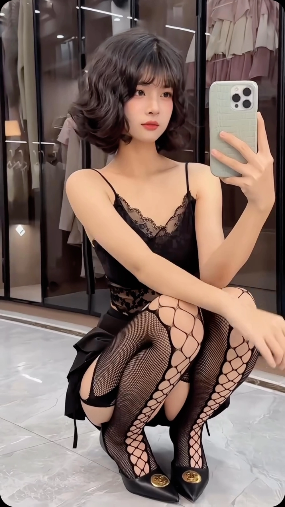 Trung Quốc gái đẹp với gu thời trang sành điệu và thần thái cuốn hút khó rời