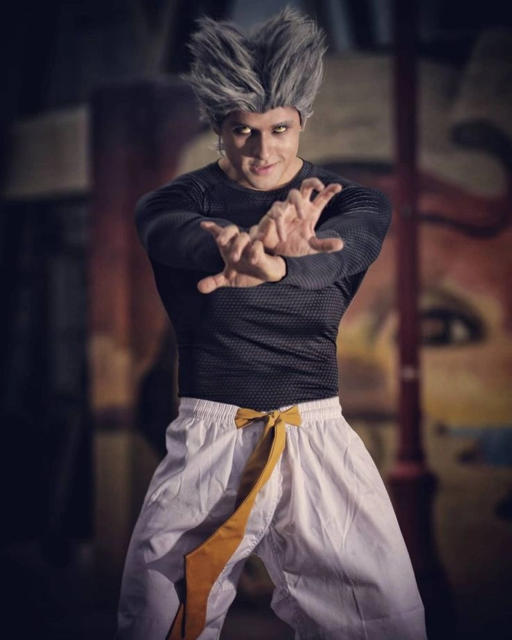 Garou cosplay hóa thân hoàn hảo thành kẻ phản diện mạnh nhất