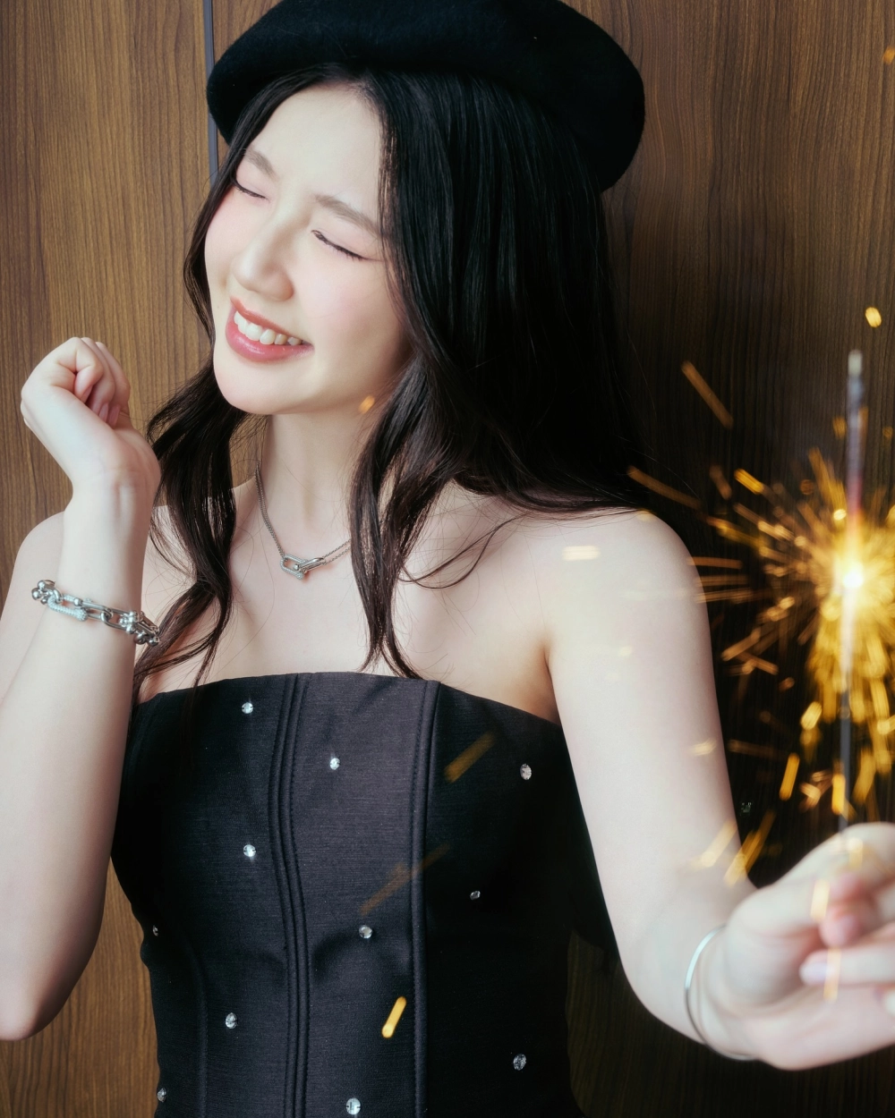 Ảnh gái mạng cute hot trend cực dễ thương dành riêng cho tín đồ mạng