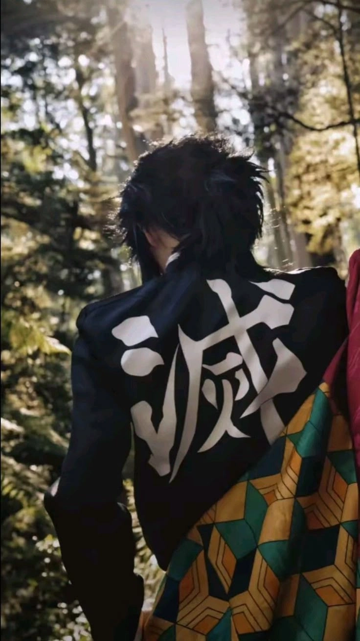 Best Giyuu cosplay tái hiện đỉnh cao thần thái Giyuu