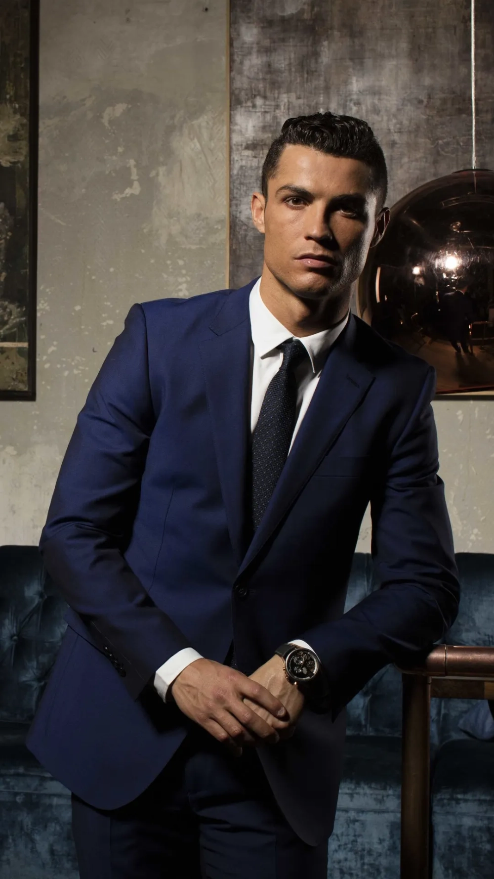 Đổi phong cách màn hình với Ronaldo hình nền cực chất