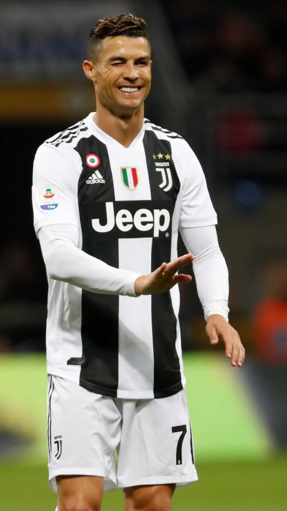Màn hình độc đáo với hình nền đẹp CR7 miễn phí