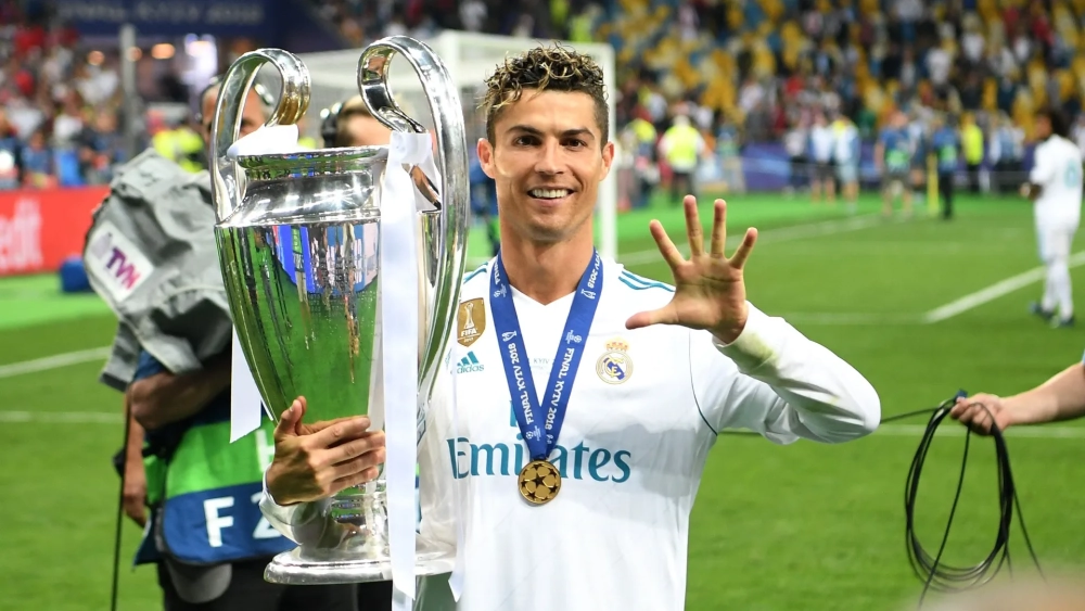 Thời hoàng kim với hình nền Ronaldo Real Madrid cực chất