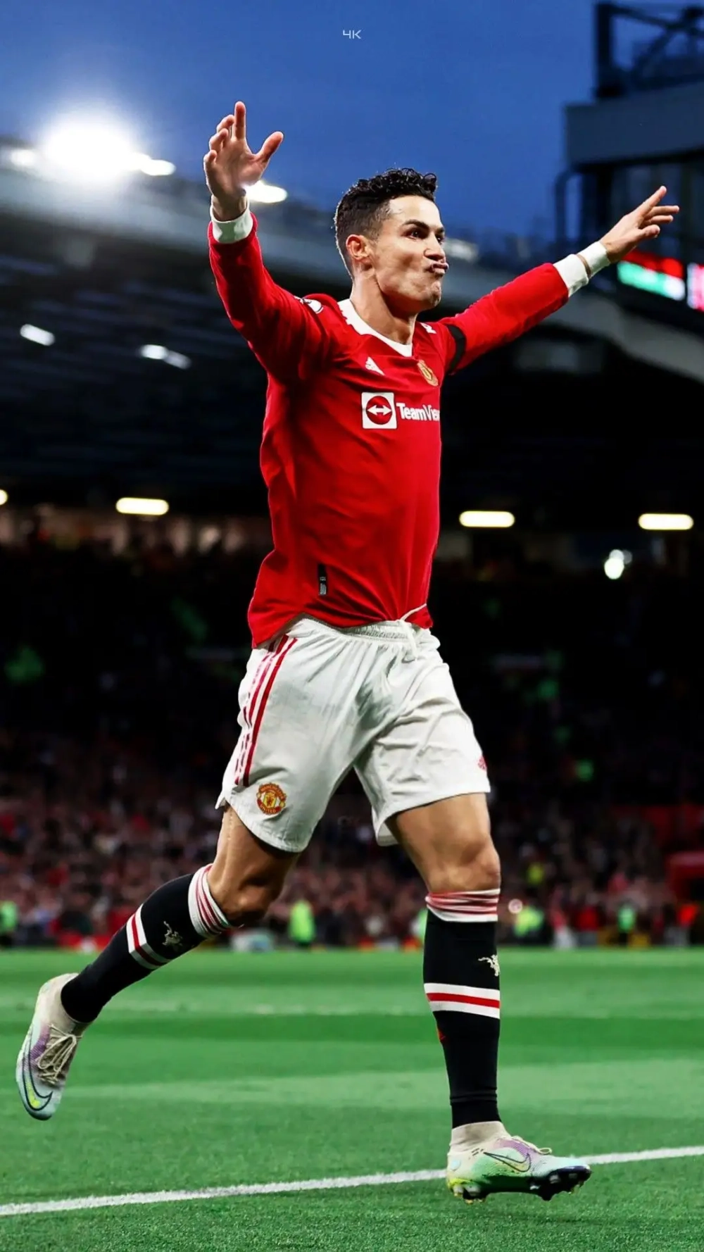 Tận hưởng ảnh CR7 MU 4K chất lượng cao miễn phí