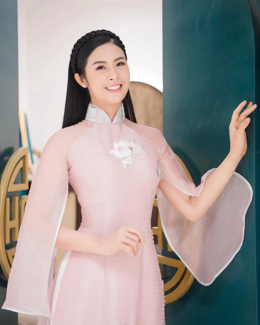 Hình ảnh thanh lịch của Đặng Thị Ngọc Hân