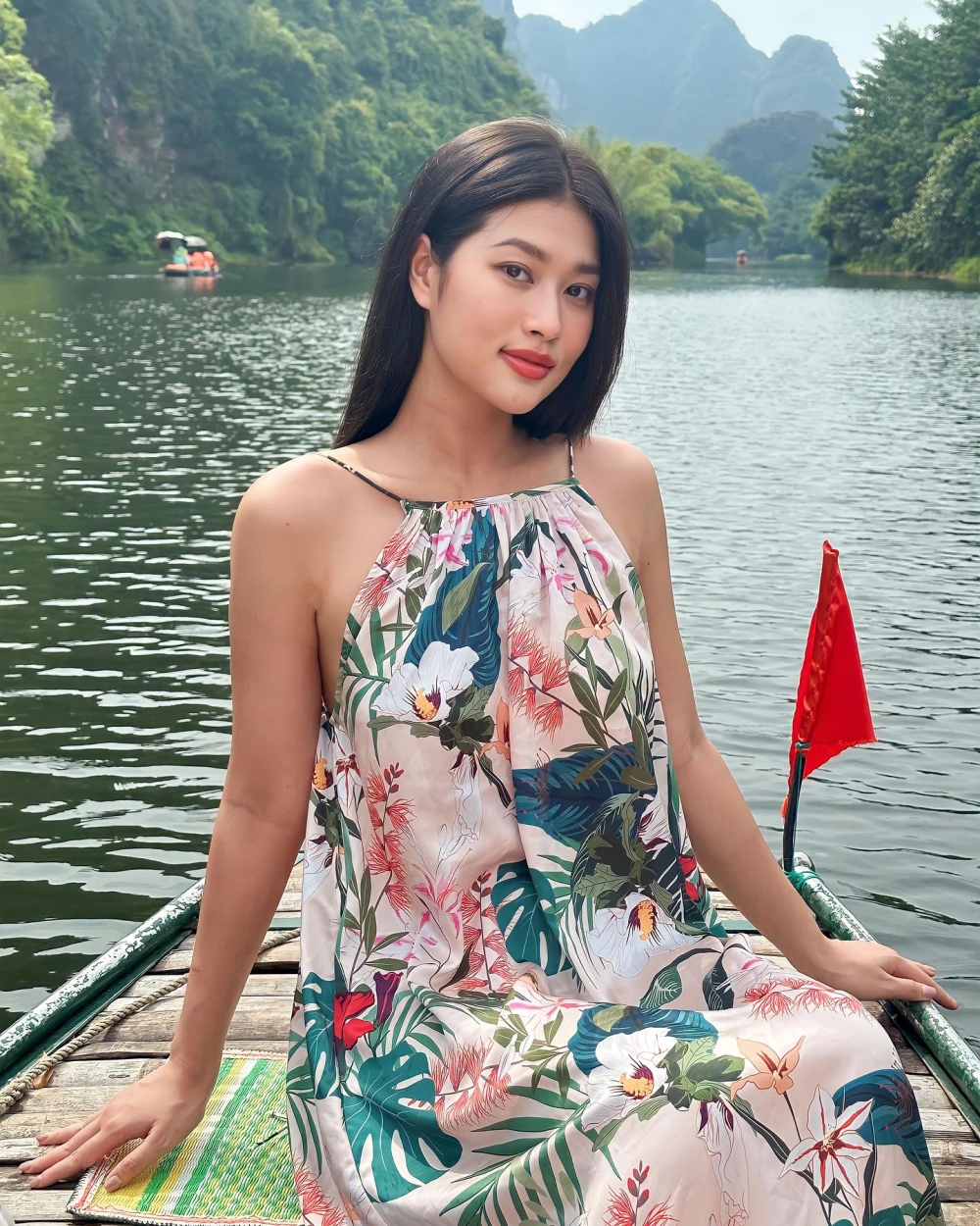 Hoa Hậu Đoàn Thiên Ân Là Ai cô là người đẹp chinh phục vương miện danh giá