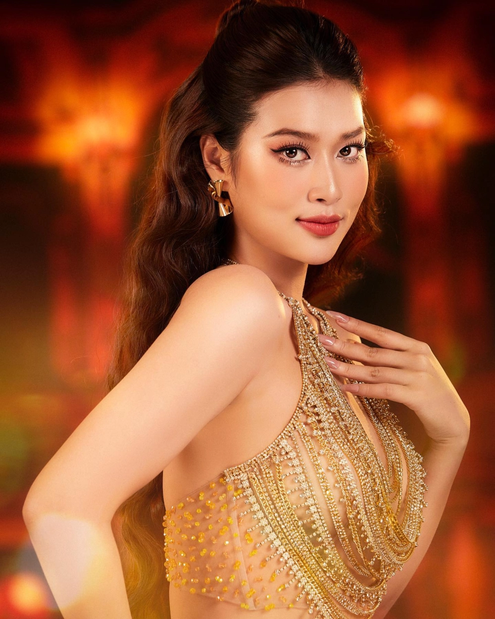 Vương Miện Miss Grand Vietnam là biểu tượng quyền lực mà Thiên Ân sở hữu