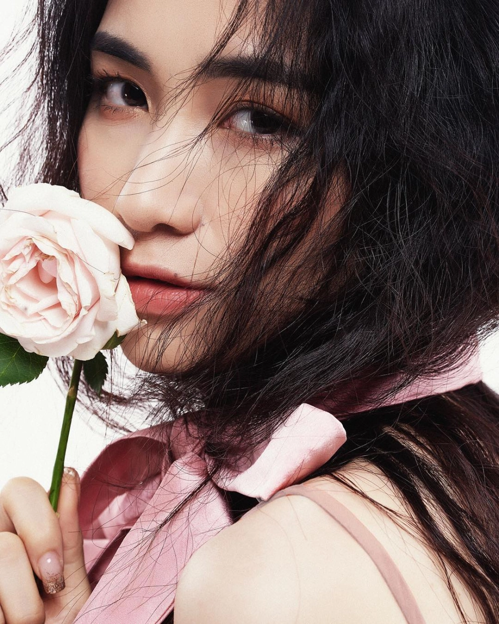 Sôi động với MV tết ơi tết à hoà minzy cùng không khí rộn ràng
