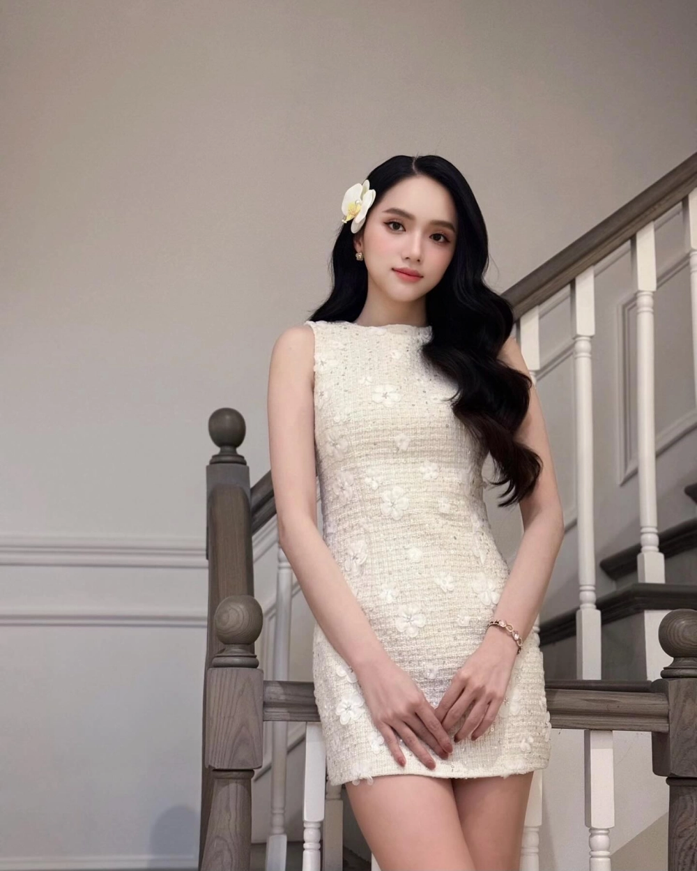 Thần thái đỉnh cao của Hương Giang catwalk trên sàn diễn thời trang