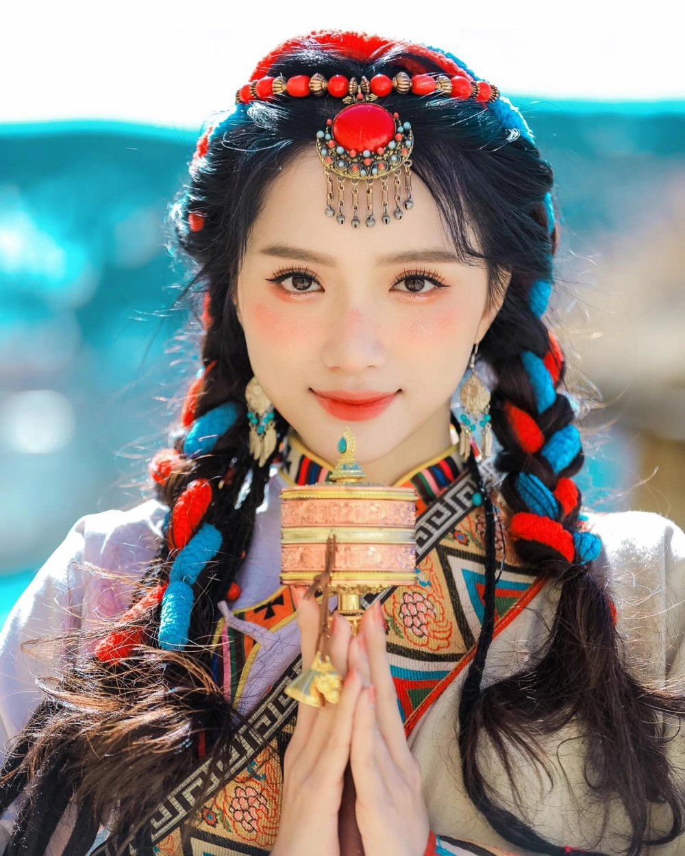 Vẻ đẹp quyến rũ của hoa hậu chuyển giới quốc tế Hương Giang tại Thái Lan