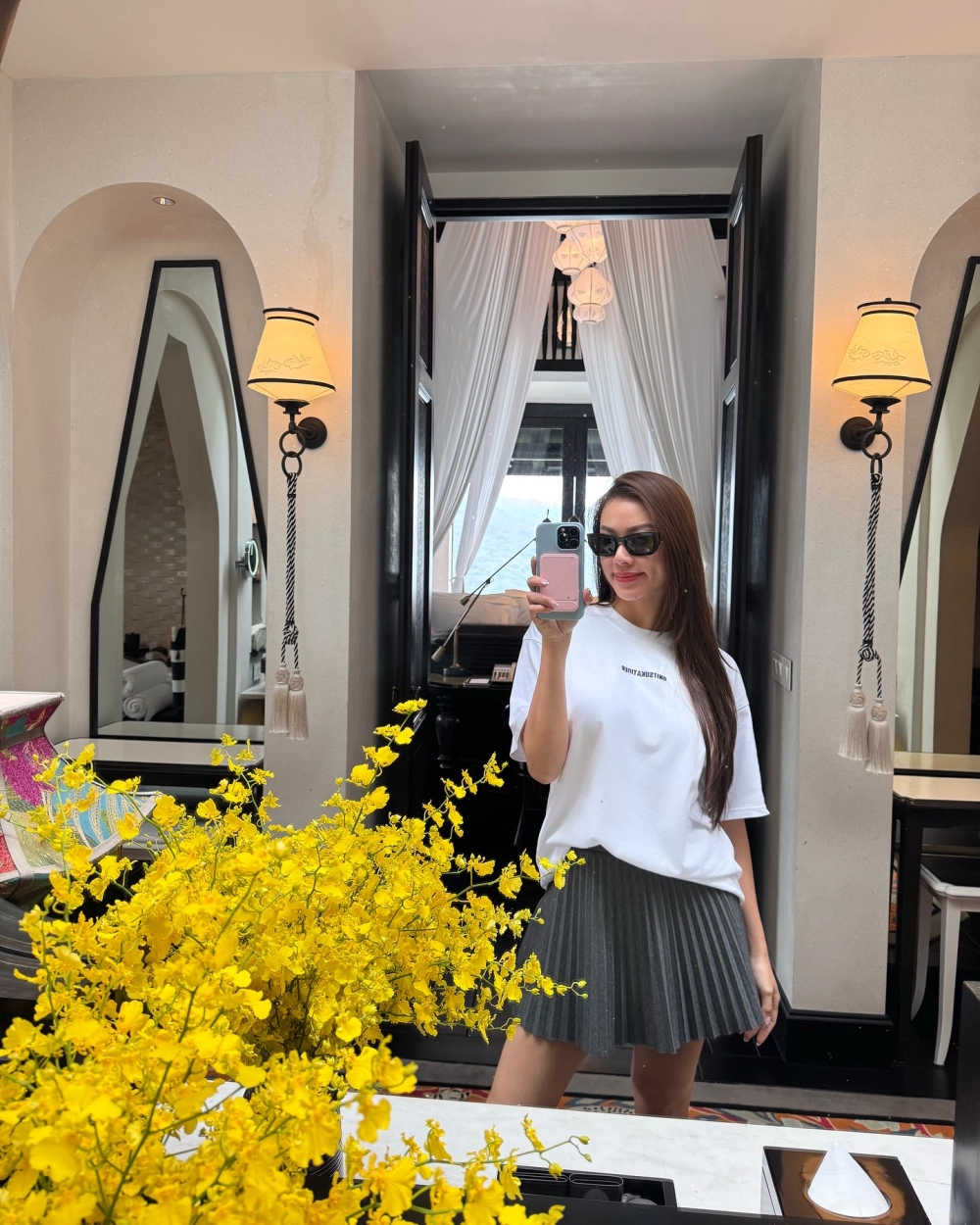 Á hậu kim duyên phẫu thuật thẩm mỹ để hoàn thiện nhan sắc nhưng vẫn tự nhiên
