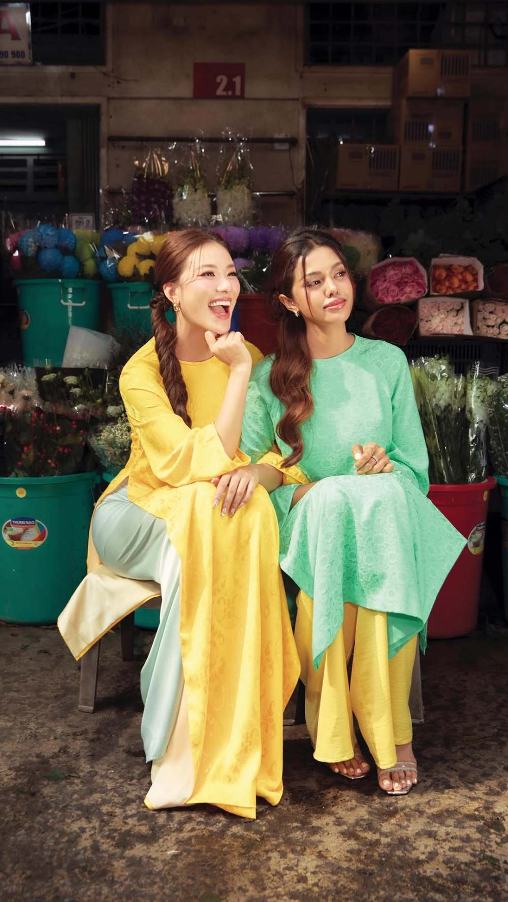 Nguyễn huỳnh kim duyên miss universe quyến rũ trong phần thi trang phục áo dài