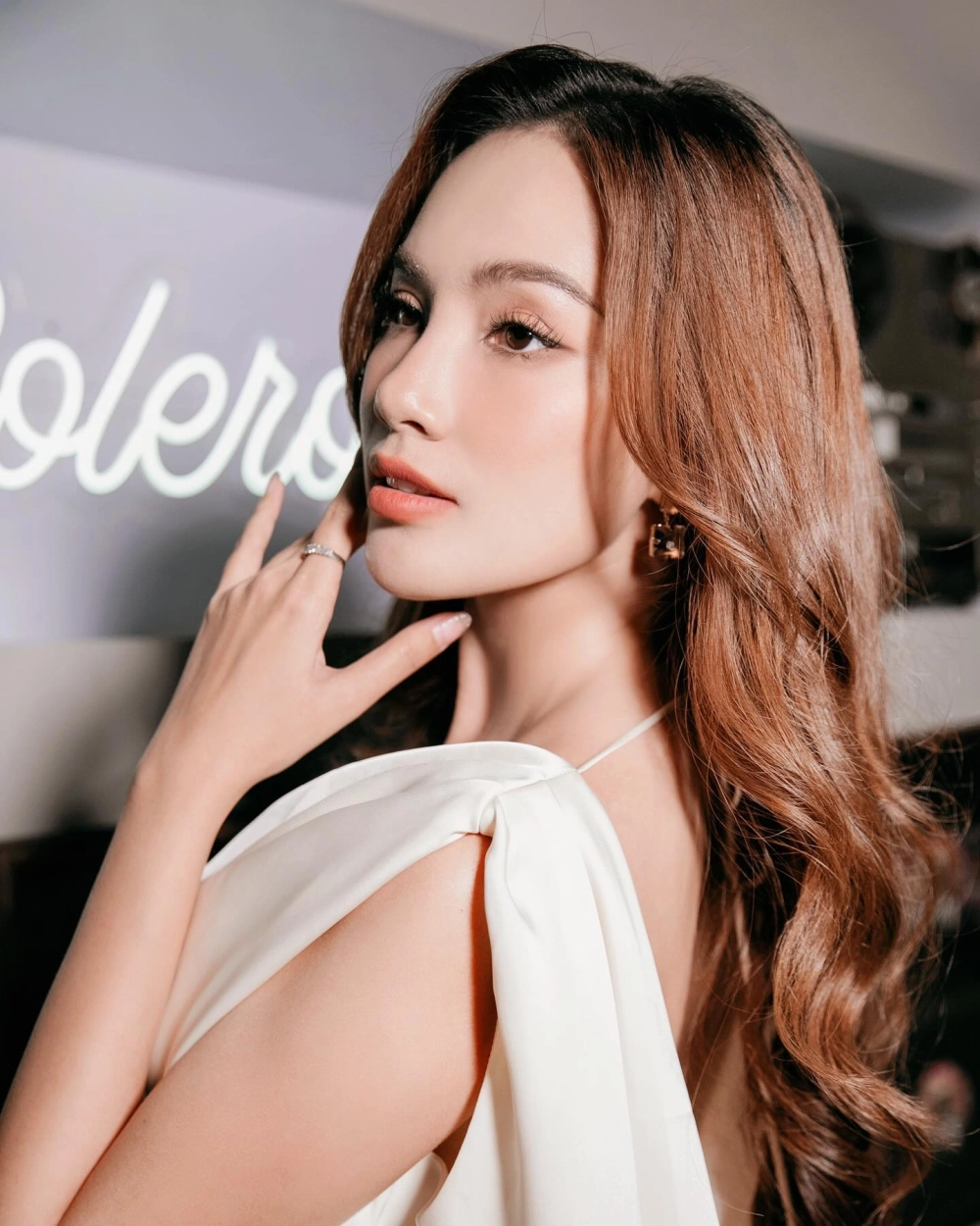 Tuổi thật của Hoa Hậu Lê Hoàng Phương Bao Nhiêu Tuổi gây chú ý