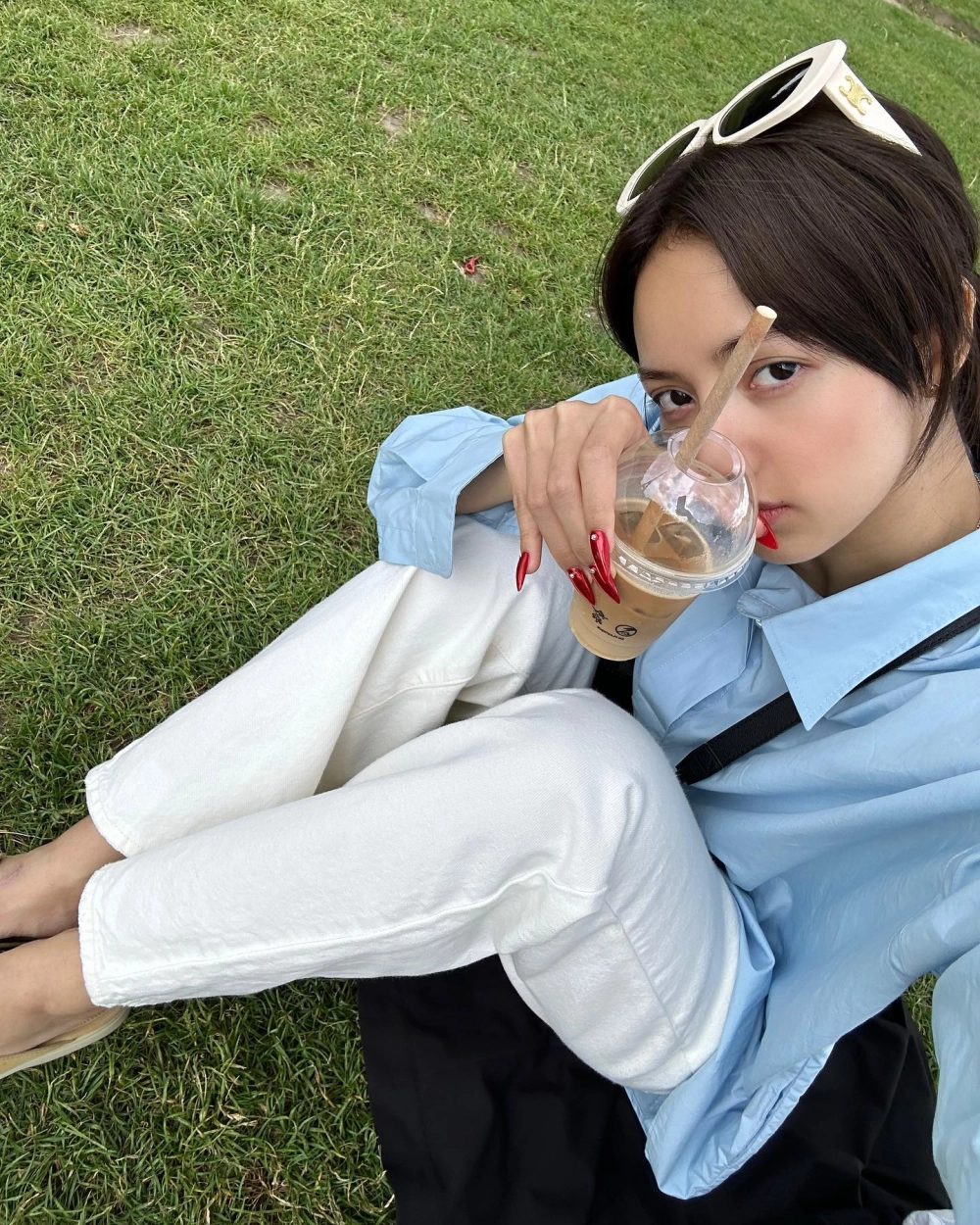 Top gái facebook cực hot với thần thái rạng ngời và cuốn hút