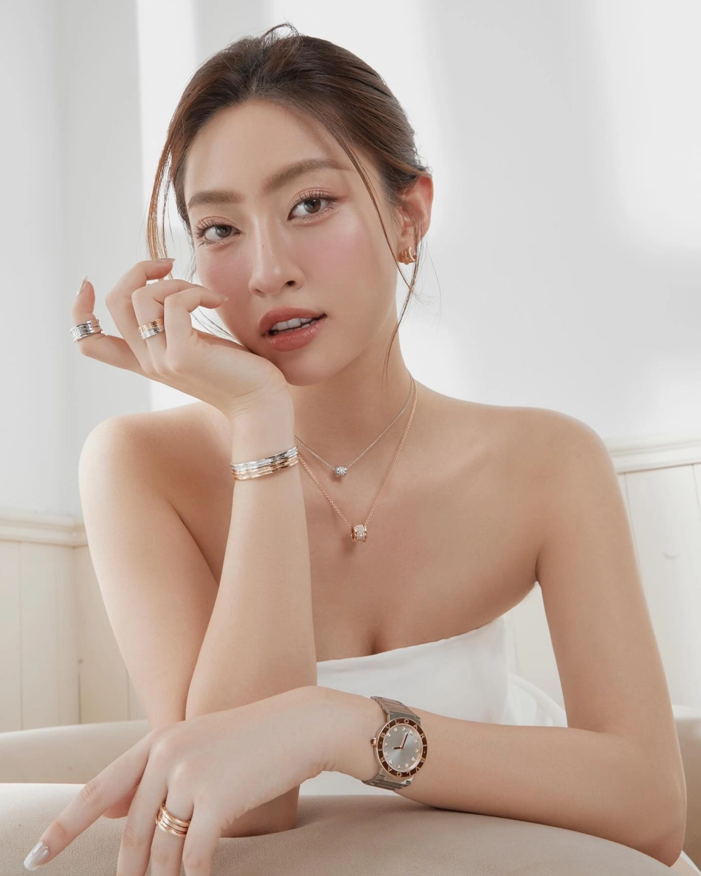 Hoa hậu Lương Thùy Linh Miss World gây ấn tượng mạnh với khả năng ngoại ngữ