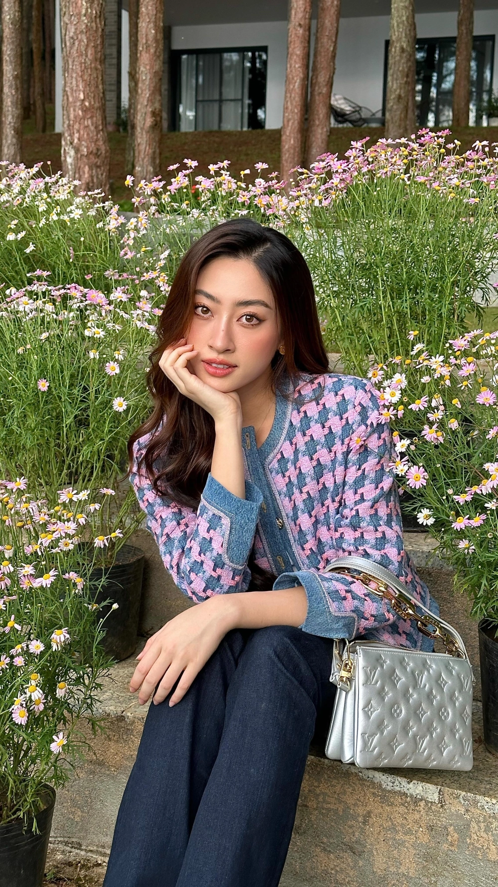 Hoa hậu 2019 Lương Thùy Linh rạng rỡ khoe sắc tại Miss World