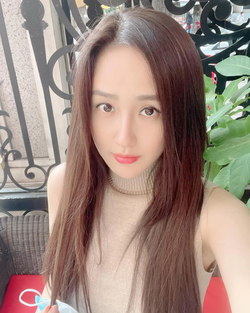 BST ảnh hoa hậu Mai Phương Thuý đẹp ngỡ ngàng khiến fan mê mẩn