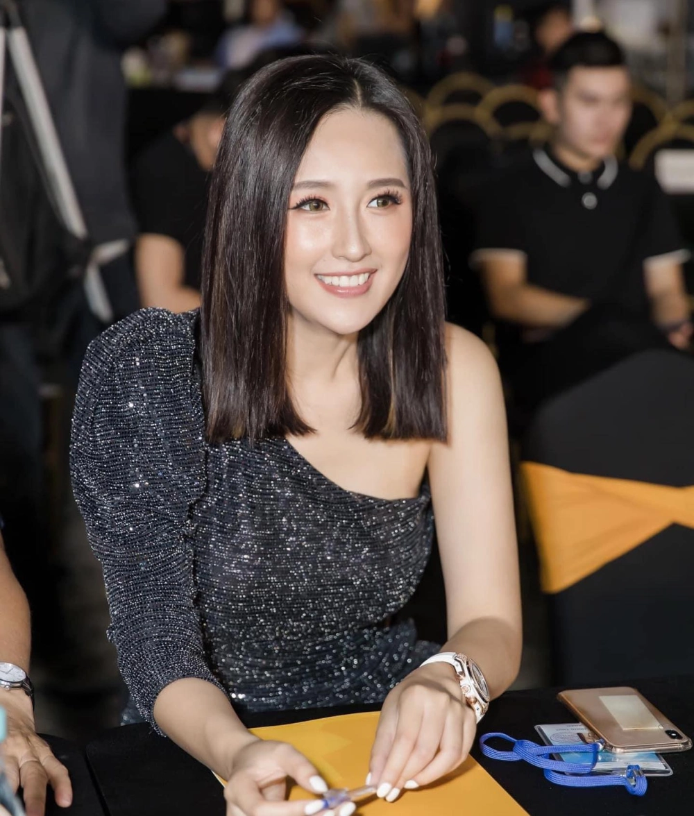 Khoảnh khắc hoa hậu Mai Phương Thúy đăng quang gây xúc động mạnh