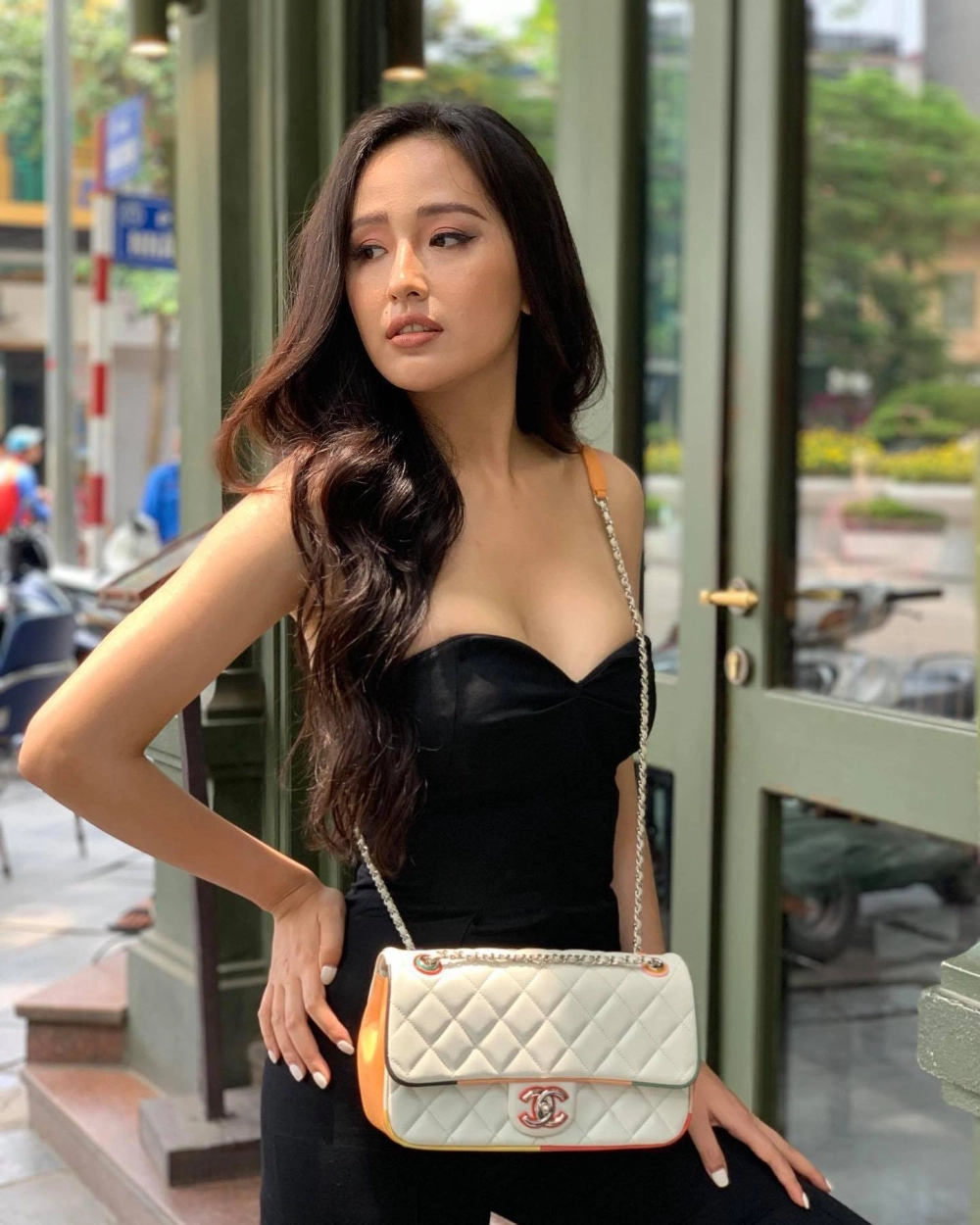 Cuộc sống sang chảnh của hoa hậu Phương Thúy khiến dân mạng ngưỡng mộ