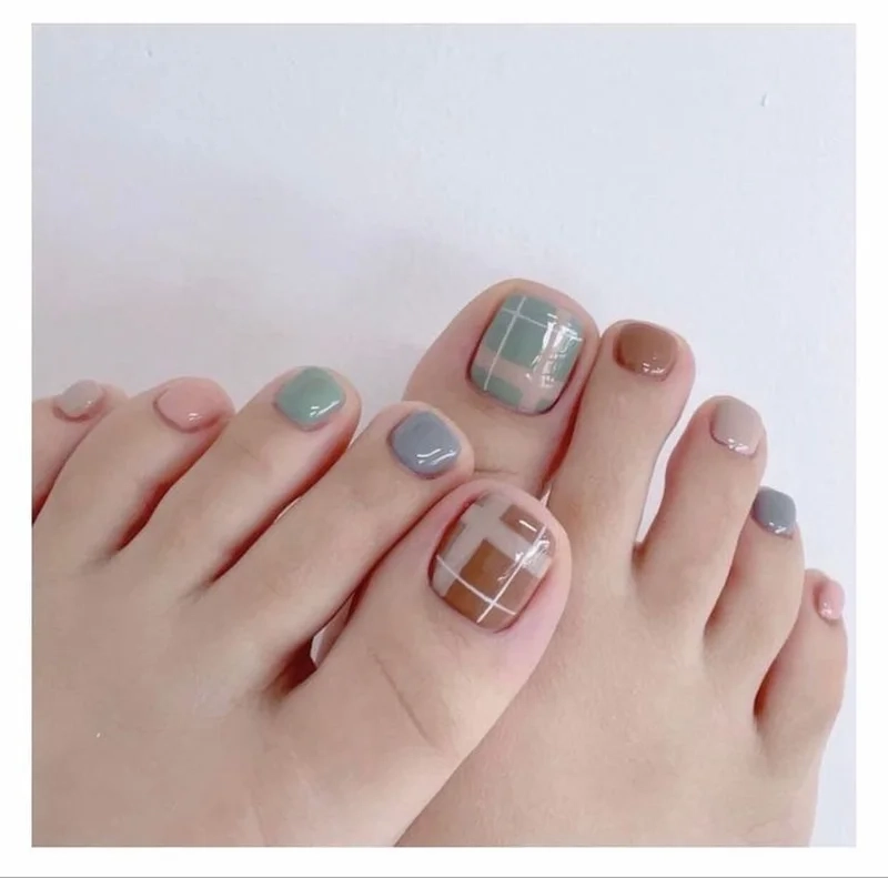 Móng chân kẻ đẹp giúp nàng có bộ móng hoàn hảo
