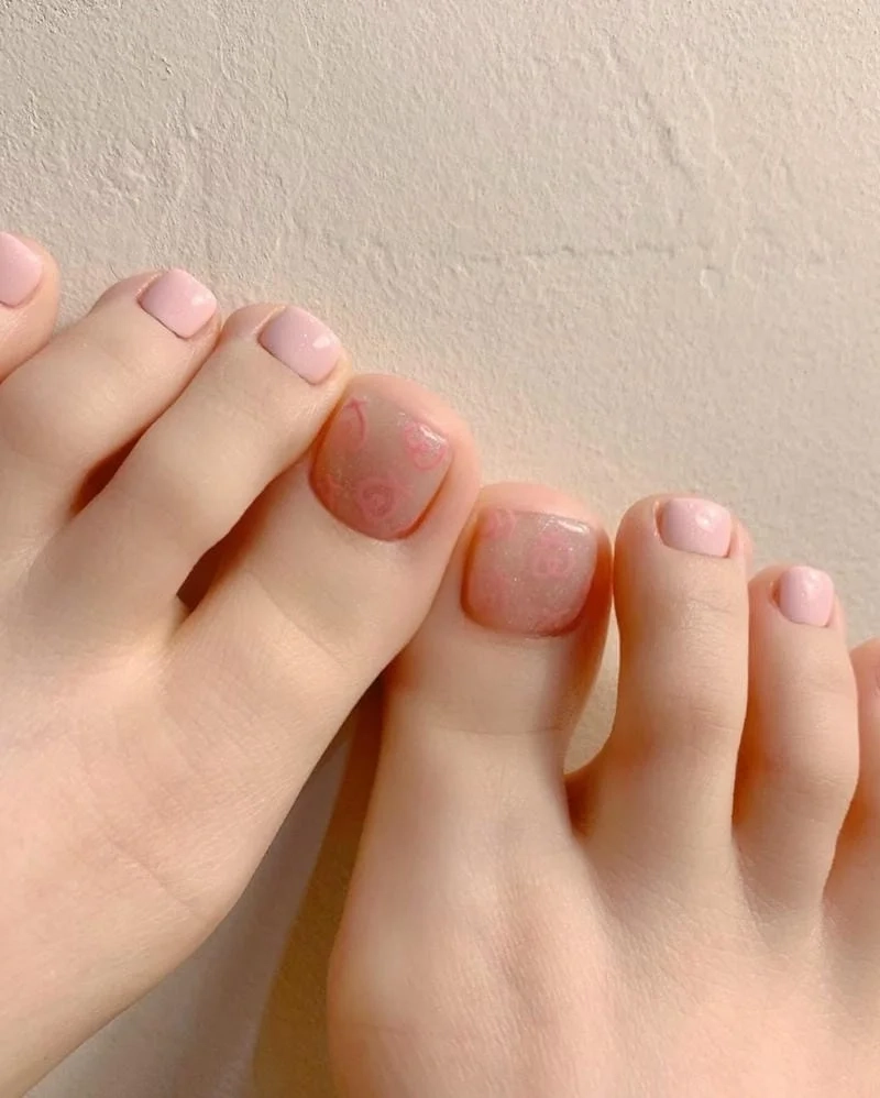 Bộ nail chân đơn giản nhưng vẫn đầy tinh tế