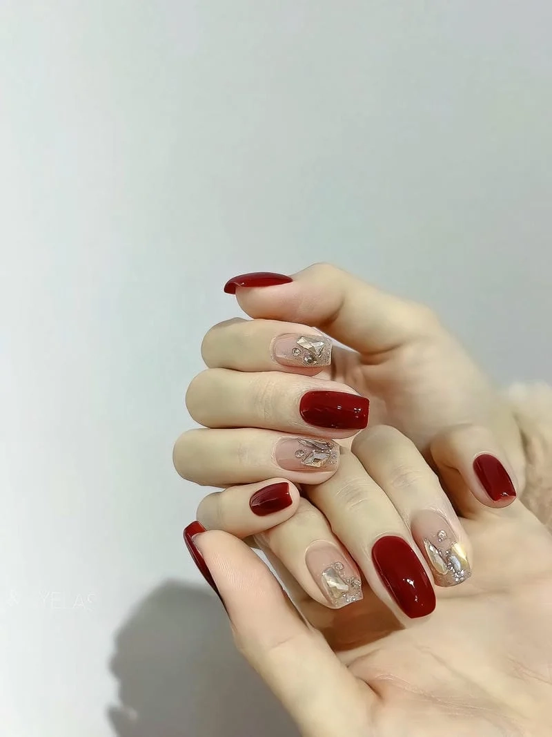 Mẫu nail đơn giản xinh phù hợp với mọi sự kiện