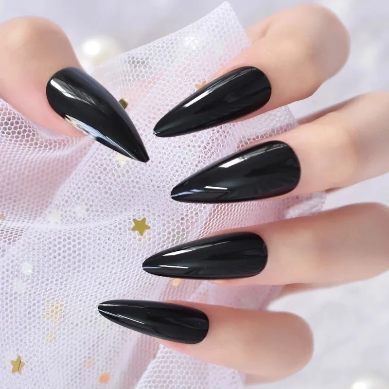 Mẫu nail nhọn đẹp nàng nên thử ngay hôm nay