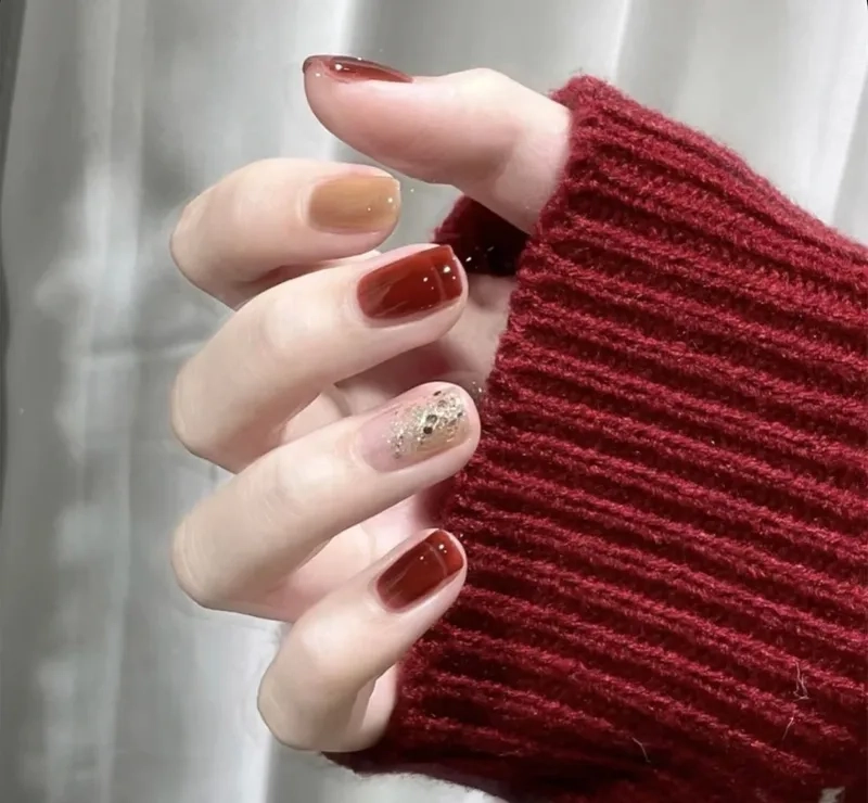 Màu nail giúp sáng da giúp đôi tay thêm phần rực rỡ