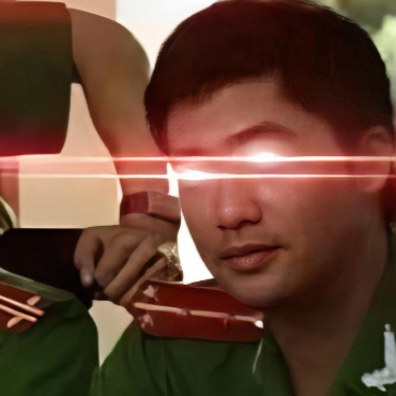 Bí ẩn đằng sau meme công an mắt đỏ, liệu có điều gì đang xảy ra