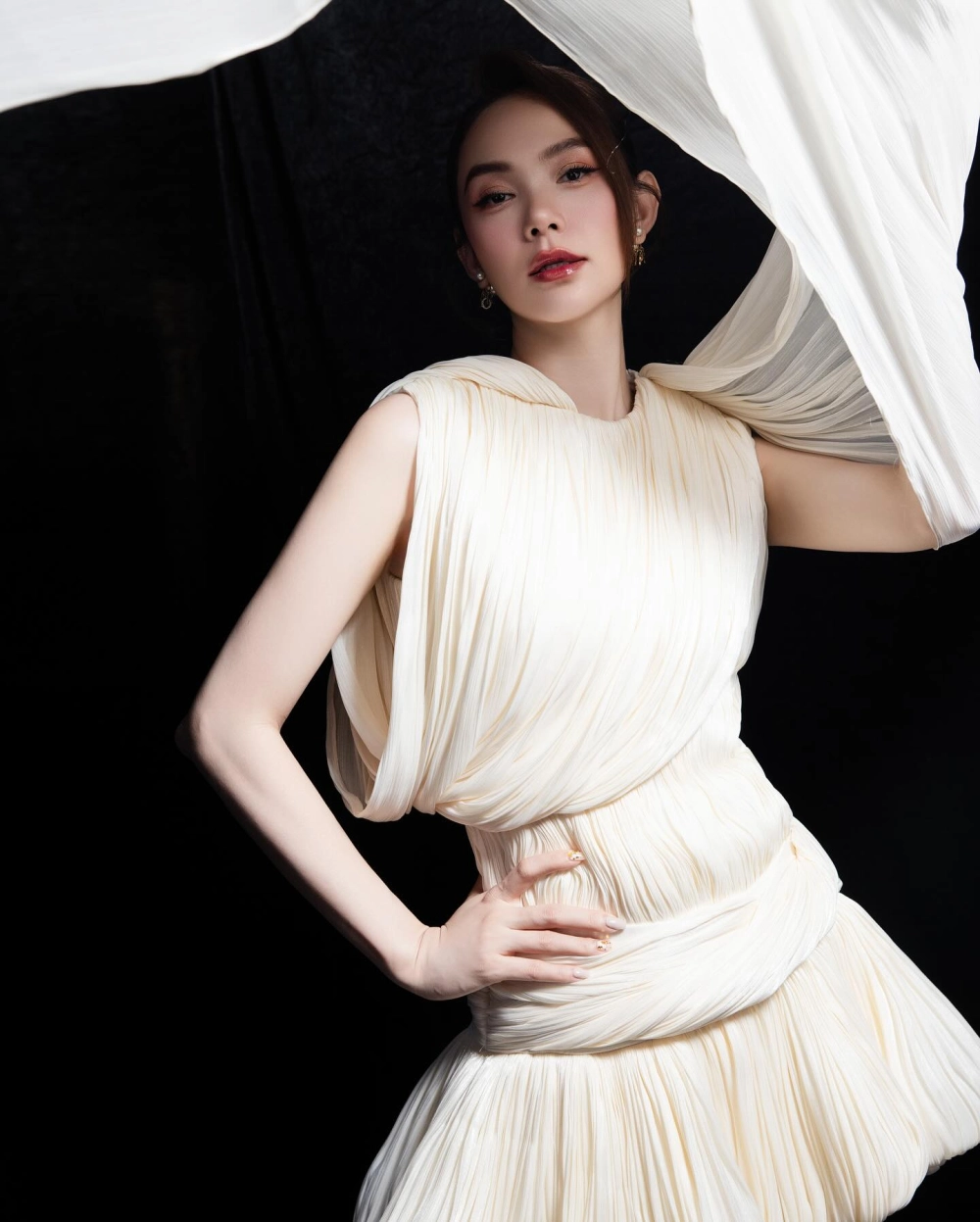 Hình ảnh lung linh tại đám cưới Minh Hằng gây bão fan hâm mộ