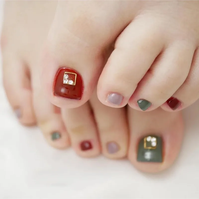 Nail chân màu pastel giúp nàng thêm phần nhẹ nhàng và thanh lịch