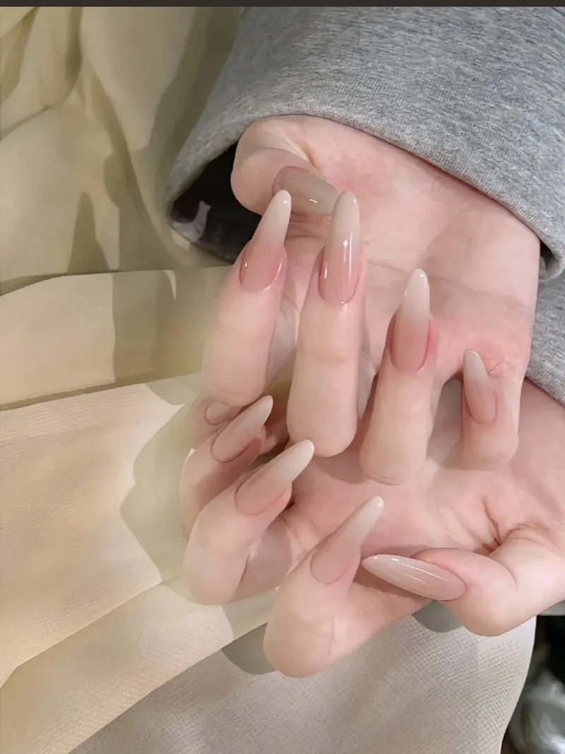Các hình vẽ nail đơn giản giúp nàng luôn nổi bật